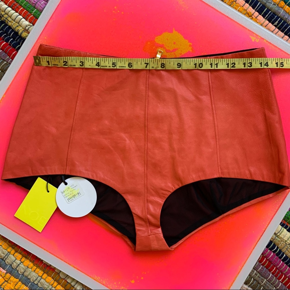 NOE Leather Shortie